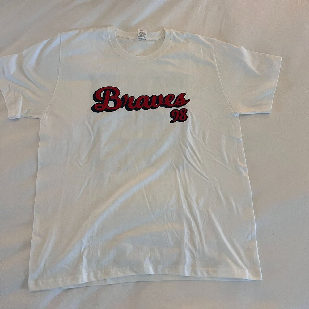 Womens Graphic Tea - Atlanta Braves